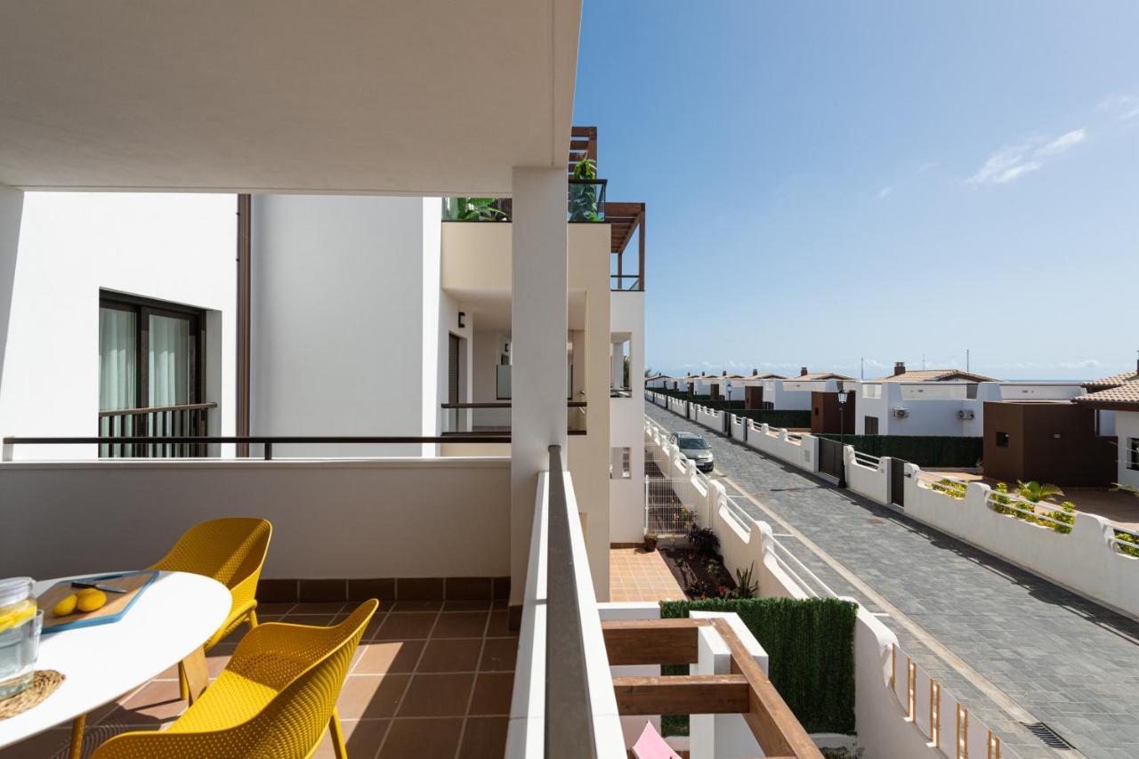 Homeforguest Apartamento En Residencia De Lujo Con Terraza Y Piscina La Guirra Екстериор снимка