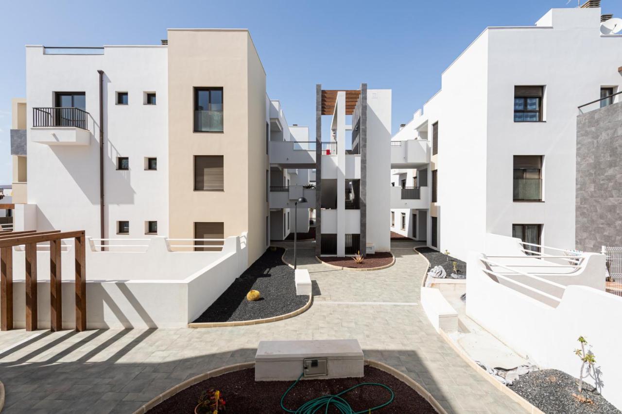 Homeforguest Apartamento En Residencia De Lujo Con Terraza Y Piscina La Guirra Екстериор снимка