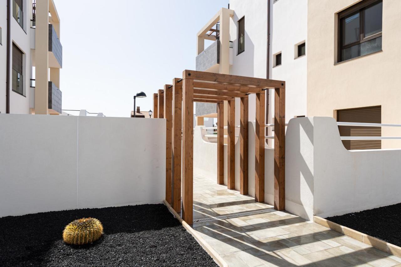 Homeforguest Apartamento En Residencia De Lujo Con Terraza Y Piscina La Guirra Екстериор снимка